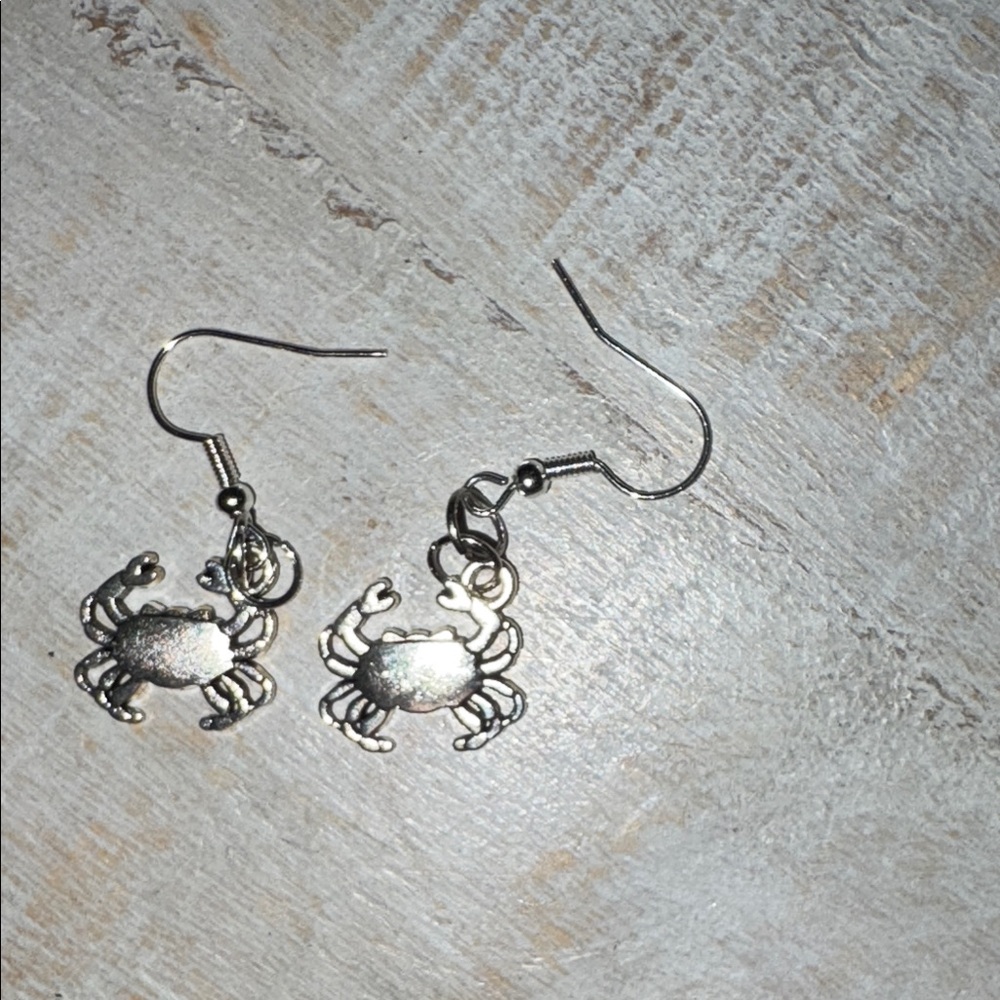 Silver Crab Earrings by Sassy Charmer